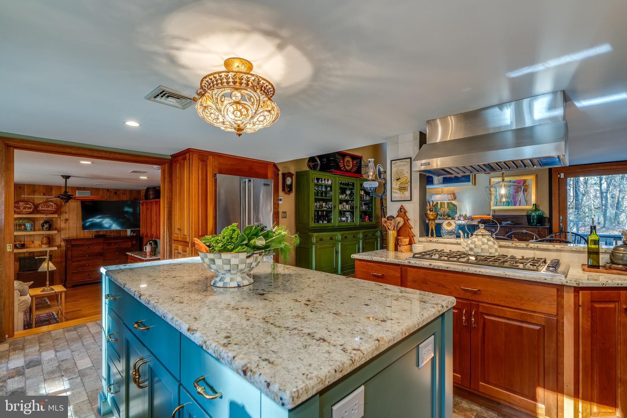 181 Old Mine Road Lebanon, PA 17042 - Photo 20 of 79 a kitchen with counter space and breakfast area
