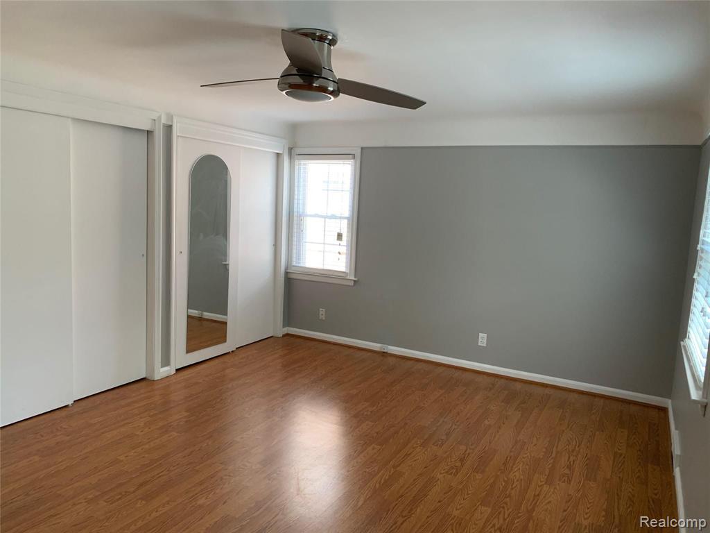 1340 Vernier Road Grosse Pointe Woods, MI 48236 - Photo 13 of 24