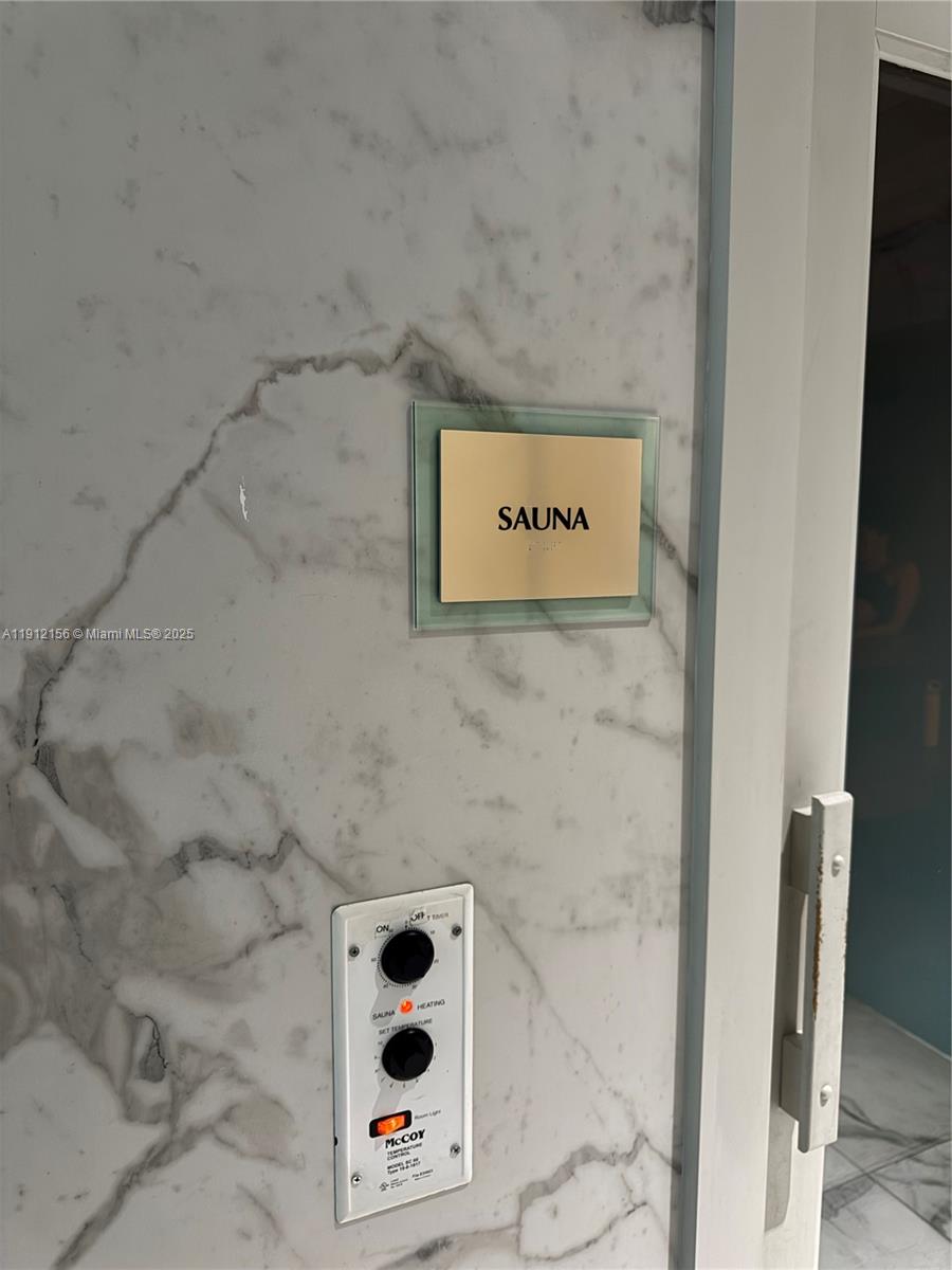 90 Southwest 3rd Street, Unit 2911 Miami, FL 33130 - Photo 29 of 33