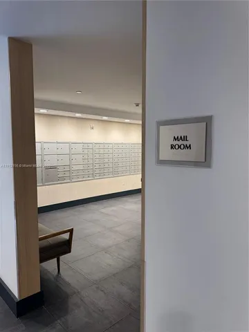 $4,300 | 90 Southwest 3rd Street, Unit 2911, Miami, FL 33130