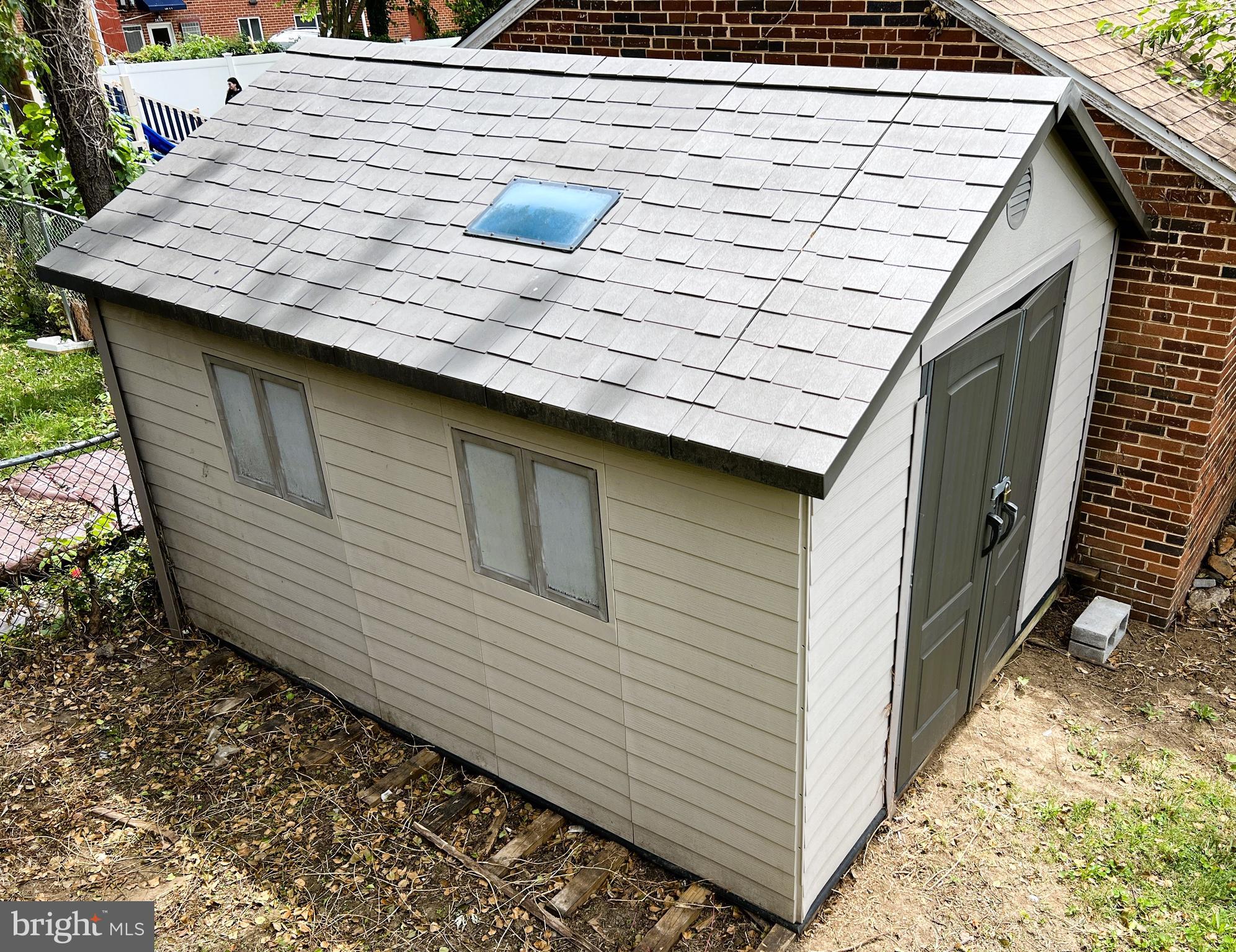 3705 Bancroft Road Baltimore, MD 21215 - Photo 47 of 50 a view of a roof deck