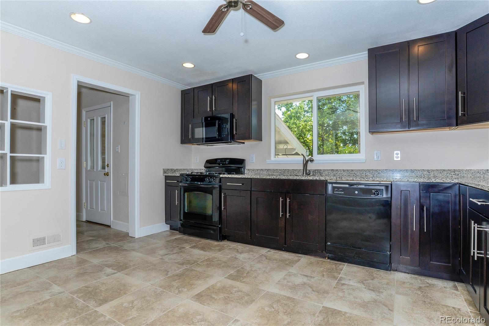 2820 Ames Street Wheat Ridge, CO 80214 - Photo 9 of 22