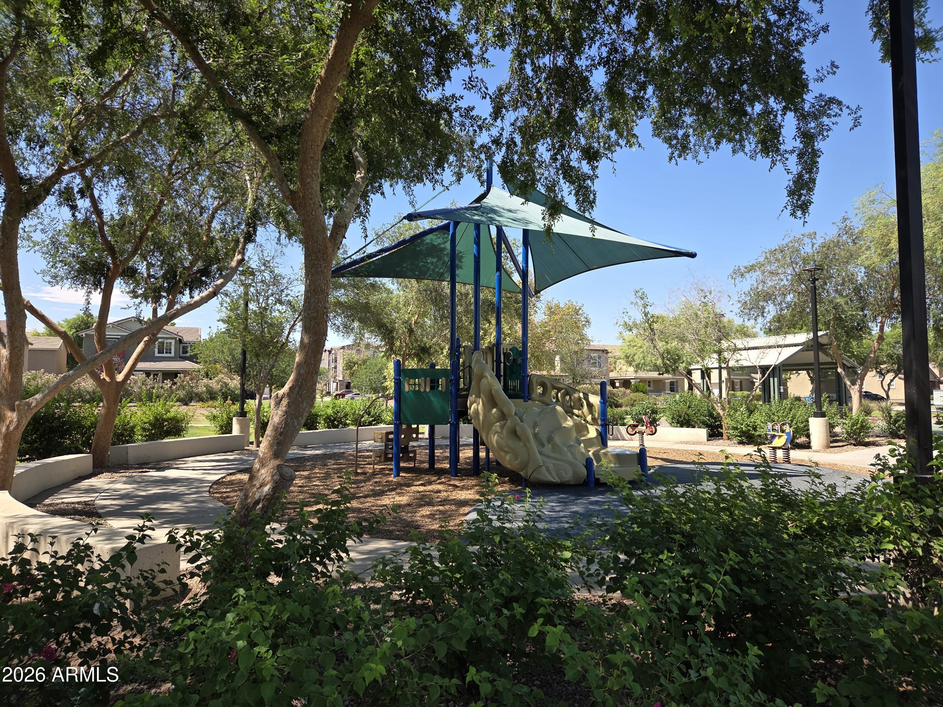 2330 East Pecan Road Phoenix, AZ 85040 - Photo 27 of 30 Playground