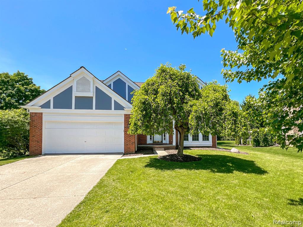 2372 Millbrook Court Rochester Hills, MI 48306 - Photo 3 of 34