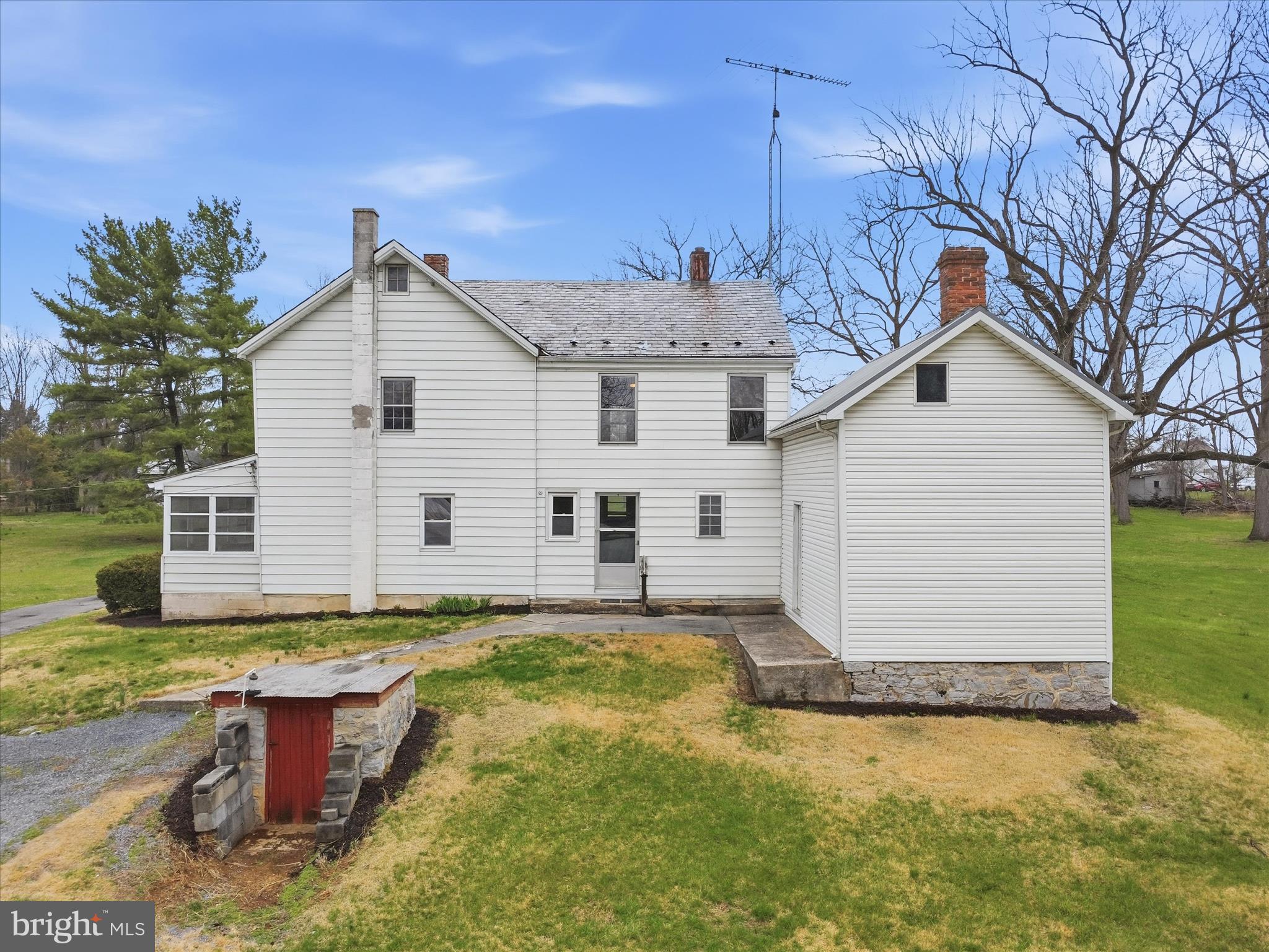 1376 Nolts Road Chambersburg, PA 17202 - Photo 6 of 64 House, summer kitchen and well house