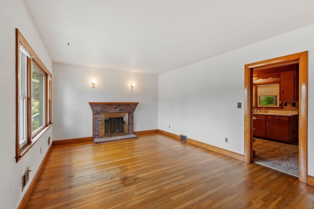 20 Greenwood Road Peabody, MA 01960 - Photo 10 of 42 Gallery Image 10