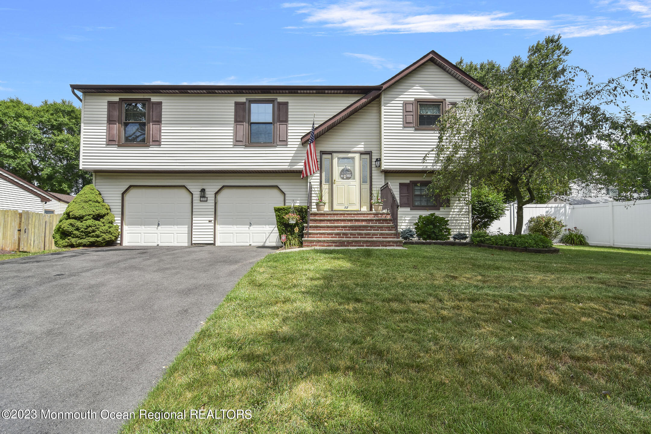 12 Rita Drive Howell, NJ 07731 - Photo 1 of 31 DSC_0245