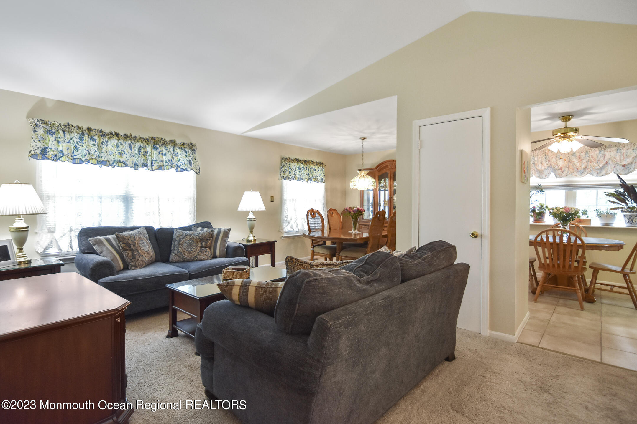 12 Rita Drive Howell, NJ 07731 - Photo 6 of 31 DSC_0393
