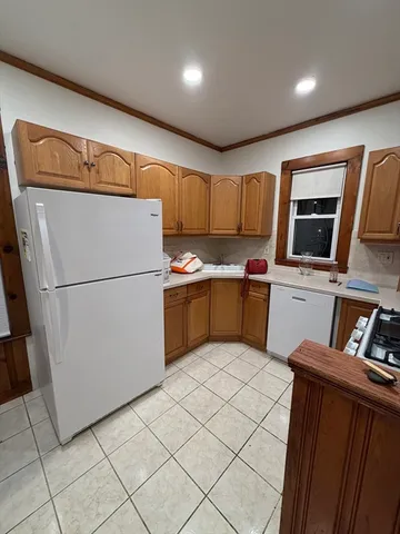 $3,600 | 105 Lewis Street, Unit 1, Lynn, MA 01902