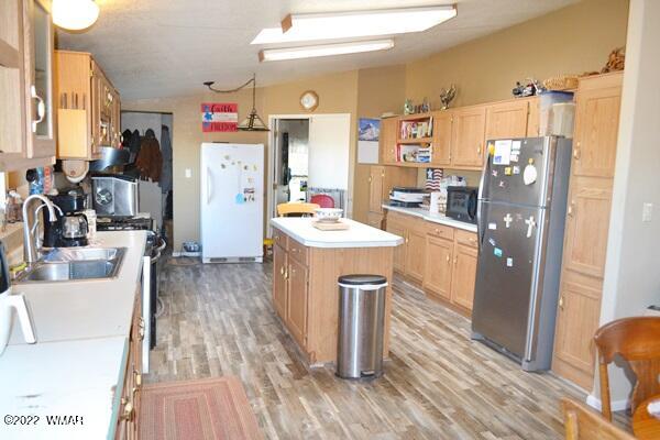 4915 Jack Rabbit Road Snowflake, AZ 85937 - Photo 6 of 56 a work place with table and chairs