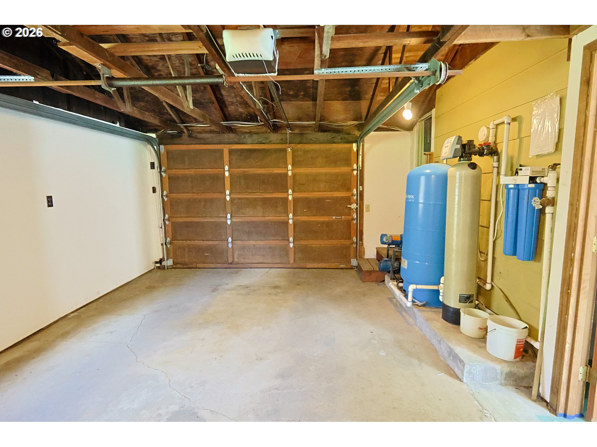 93514 Upper Loop Lane Coos Bay, OR 97420 - Photo 17 of 39 Garage