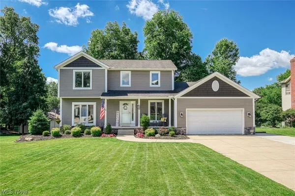 $350,000 | 1560 Applewood Way, Uniontown, OH 44685