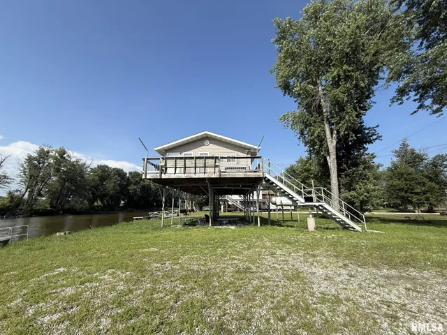 $100,000 | 1483 North County Road 1500, Roseville, IL 61473