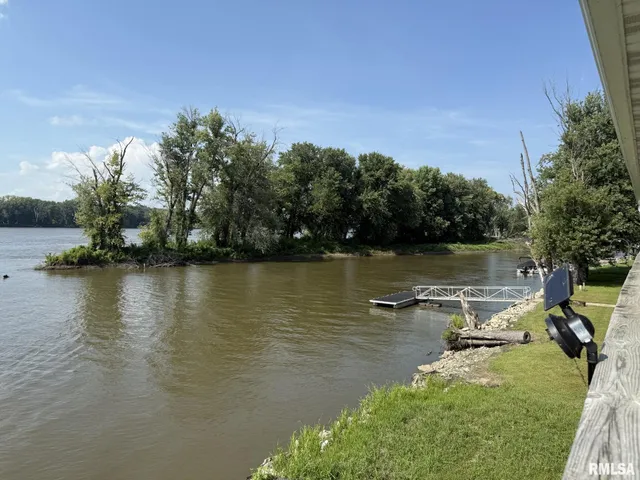 $100,000 | 1483 North County Road 1500, Roseville, IL 61473