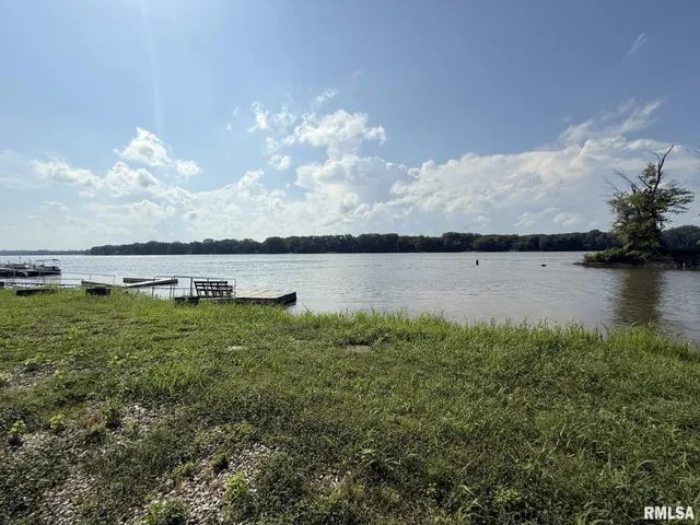 $100,000 | 1483 North County Road 1500, Roseville, IL 61473