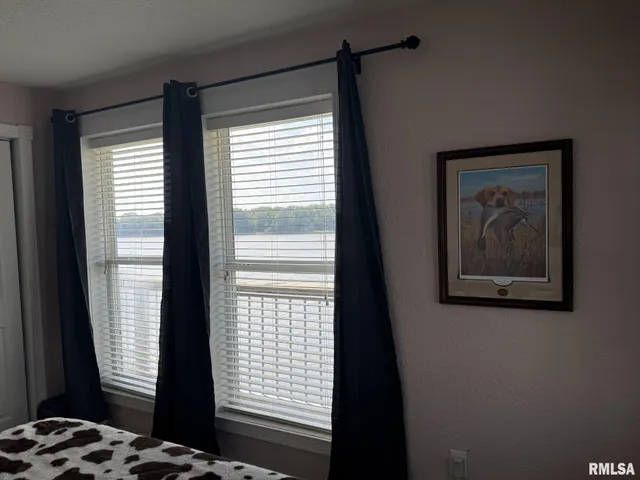 $100,000 | 1483 North County Road 1500, Roseville, IL 61473