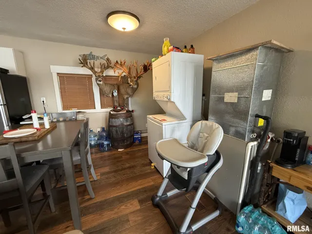 $100,000 | 1483 North County Road 1500, Roseville, IL 61473