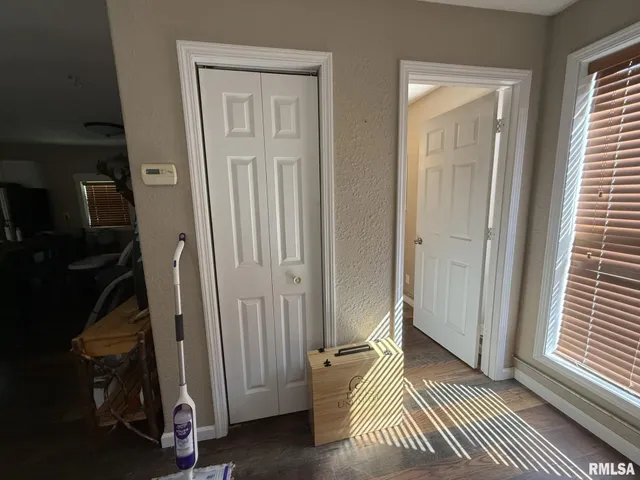 $100,000 | 1483 North County Road 1500, Roseville, IL 61473