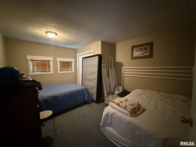 $100,000 | 1483 North County Road 1500, Roseville, IL 61473