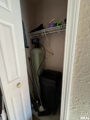 $100,000 | 1483 North County Road 1500, Roseville, IL 61473