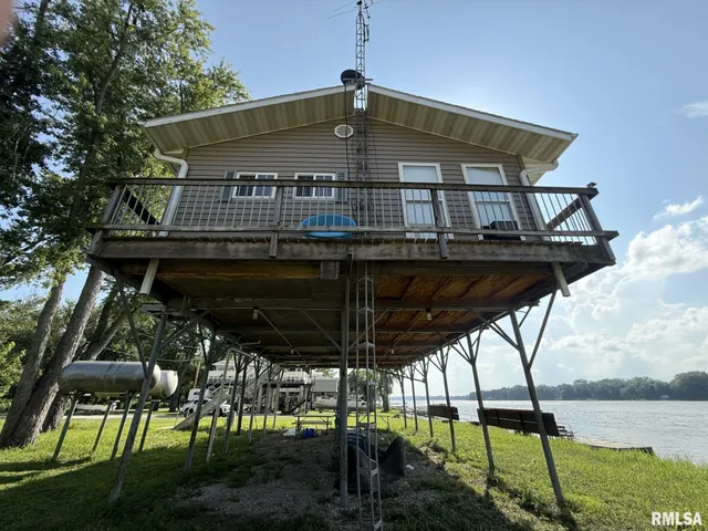 $100,000 | 1483 North County Road 1500, Roseville, IL 61473