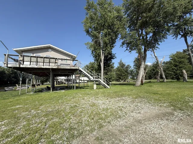 $100,000 | 1483 North County Road 1500, Roseville, IL 61473