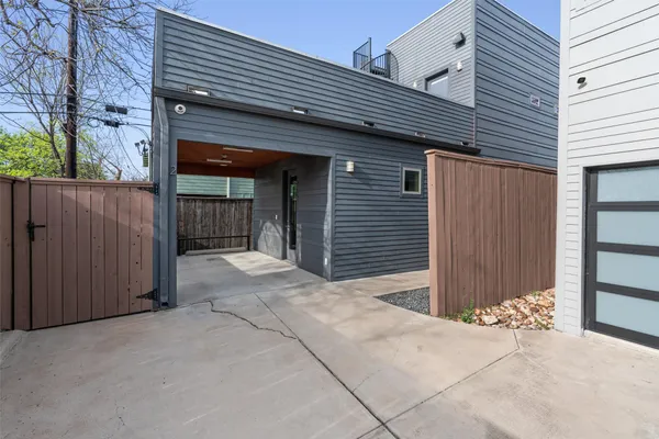 $455,000 | 3010 East 18th 1/2 Street, Unit B, Austin, TX 78702