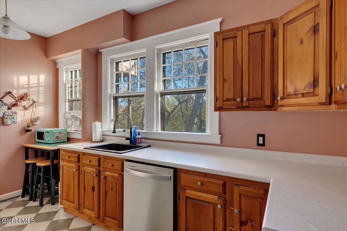 216 Spring Avenue Troy, NY 12180 - Photo 13 of 39 15-IMG_0763