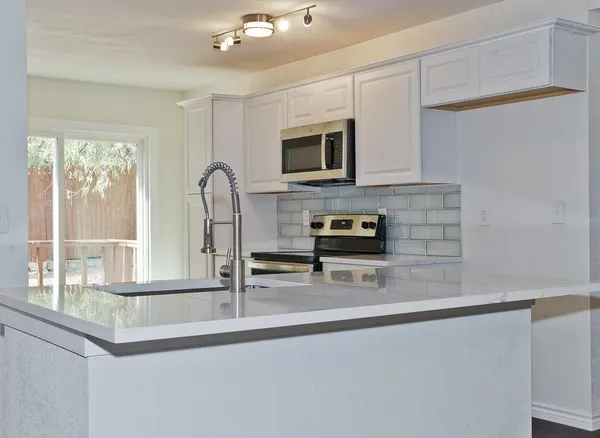 $1,999 | 913 Cove Trail, Little Elm, TX 75068