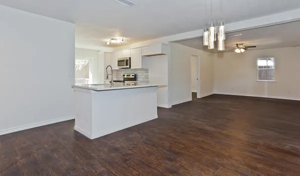 $1,999 | 913 Cove Trail, Little Elm, TX 75068