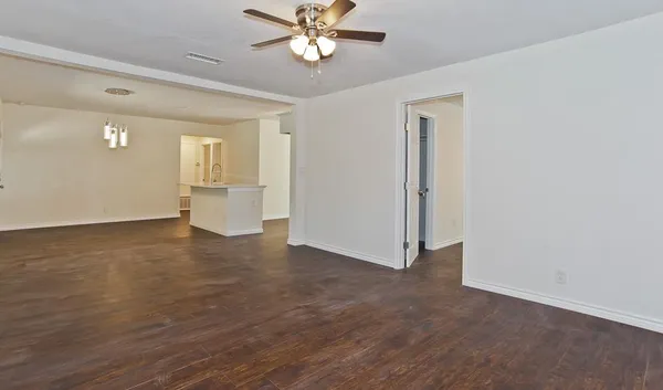 $1,999 | 913 Cove Trail, Little Elm, TX 75068