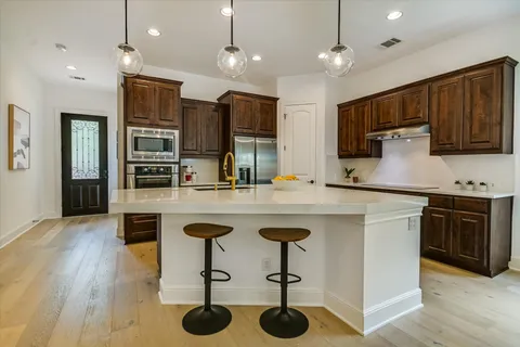 $625,000 | 13 Prestonwood Circle, Austin, TX 78734