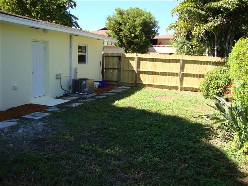 3100 Surf Way Riviera Beach, FL 33404 - Photo 13 of 23 DSC05027