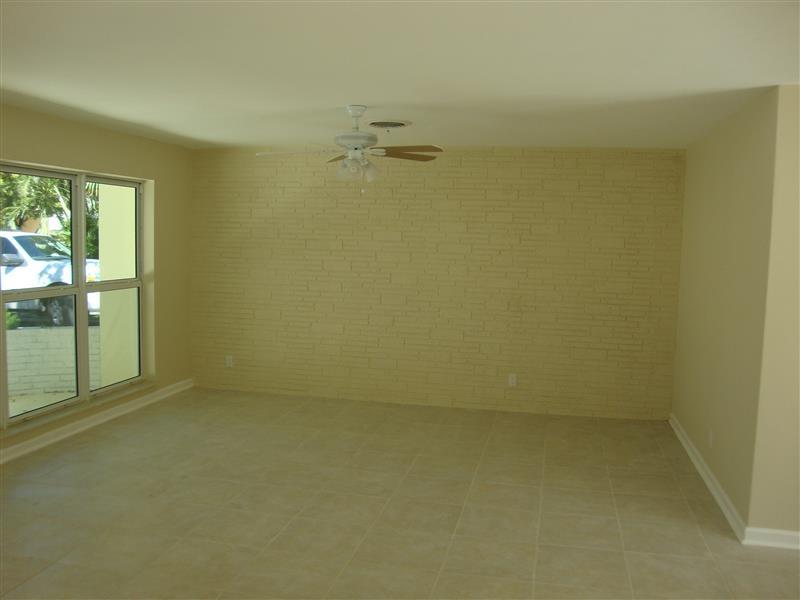 3100 Surf Way Riviera Beach, FL 33404 - Photo 16 of 23 DSC05030