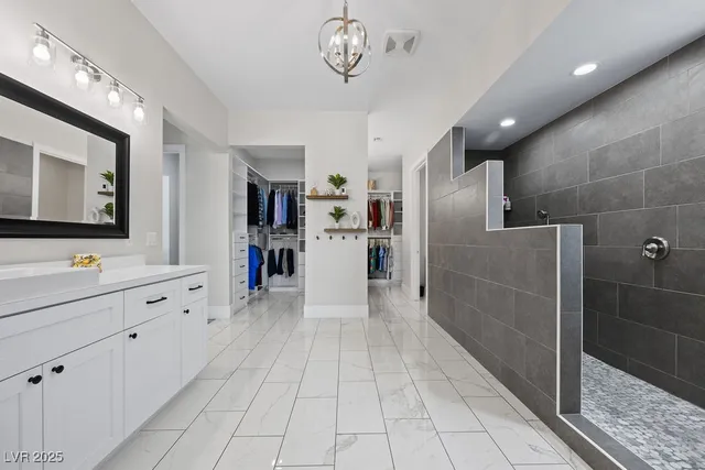 $1,540,000 | 5865 Egan Crest Drive, Las Vegas, NV 89149