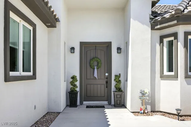 $1,540,000 | 5865 Egan Crest Drive, Las Vegas, NV 89149