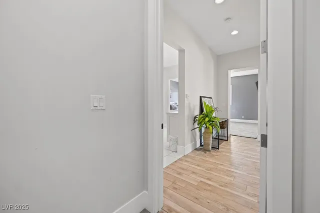 $1,540,000 | 5865 Egan Crest Drive, Las Vegas, NV 89149