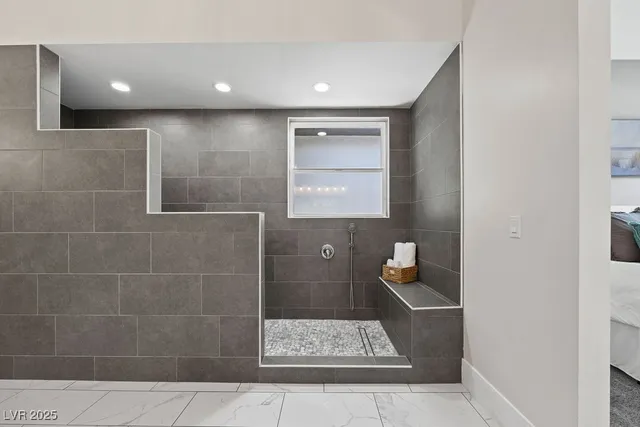 $1,540,000 | 5865 Egan Crest Drive, Las Vegas, NV 89149