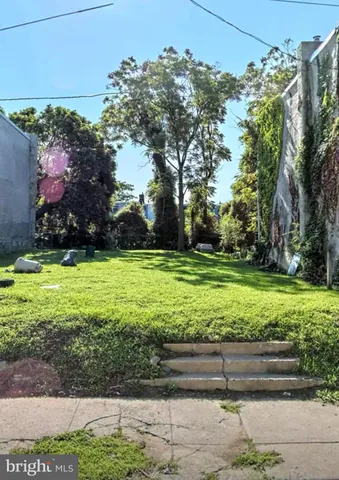 a view of a golf course