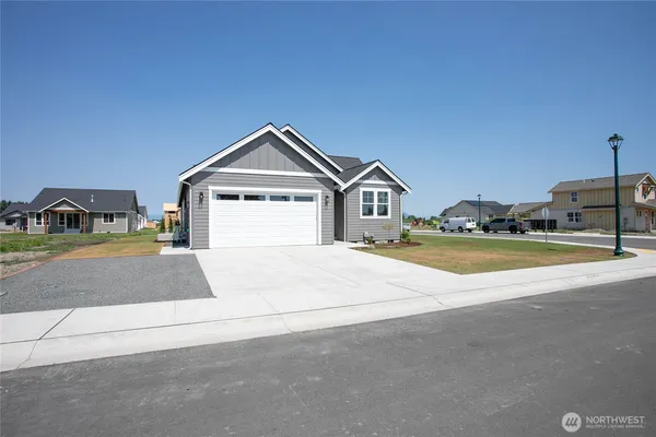 $499,000 | 400 West 3rd Street, Unit A, Everson, WA 98247