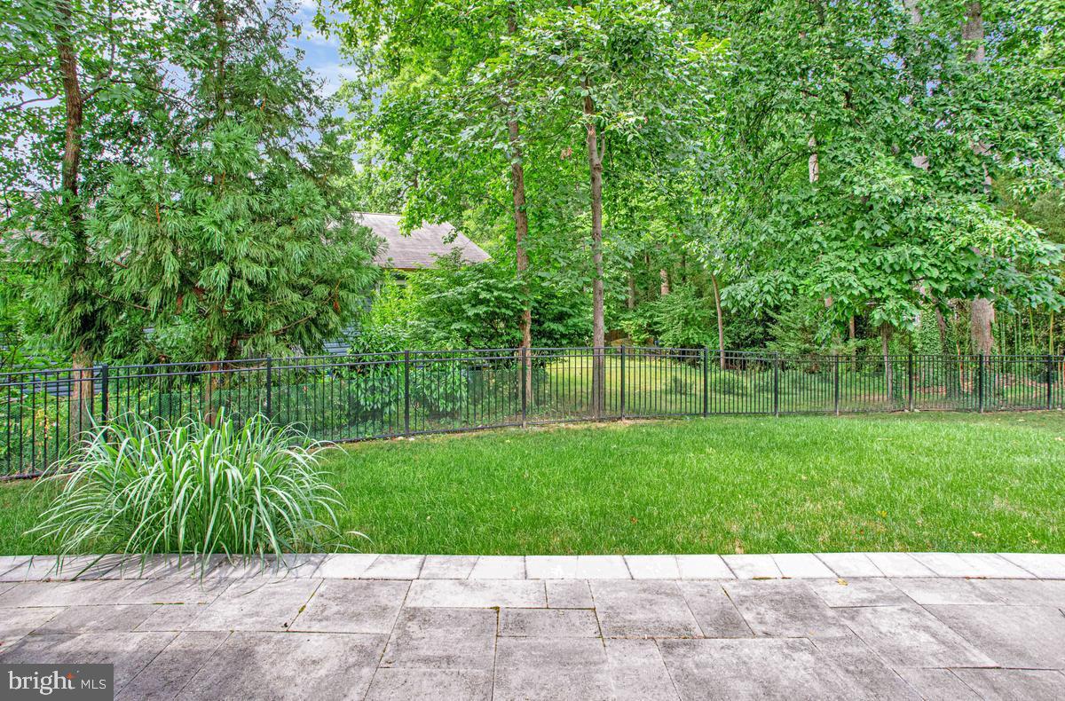 2978 Valley View Road Annapolis, MD 21401 - Photo 43 of 61 Fenced in Backyard