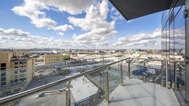 $948,000 | 33-71 Prince Street, Unit 11H | Flushing