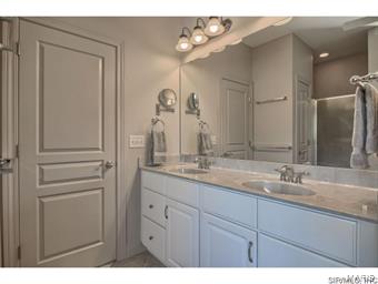 404 Kings Ridge Boulevard O'Fallon, IL 62269 - Photo 23 of 36