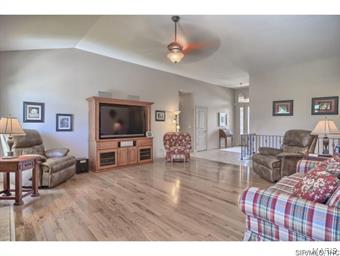404 Kings Ridge Boulevard O'Fallon, IL 62269 - Photo 5 of 36