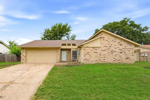 $2,695 | 328 Anita Avenue, Keller, TX 76248
