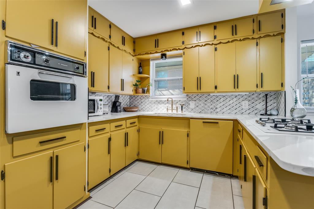 2855 West 9th Street Dallas, TX 75211 - Photo 11 of 23