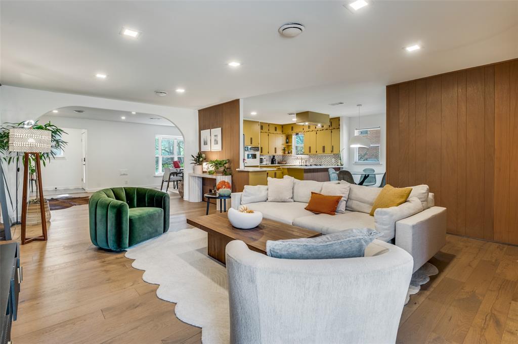 2855 West 9th Street Dallas, TX 75211 - Photo 2 of 23