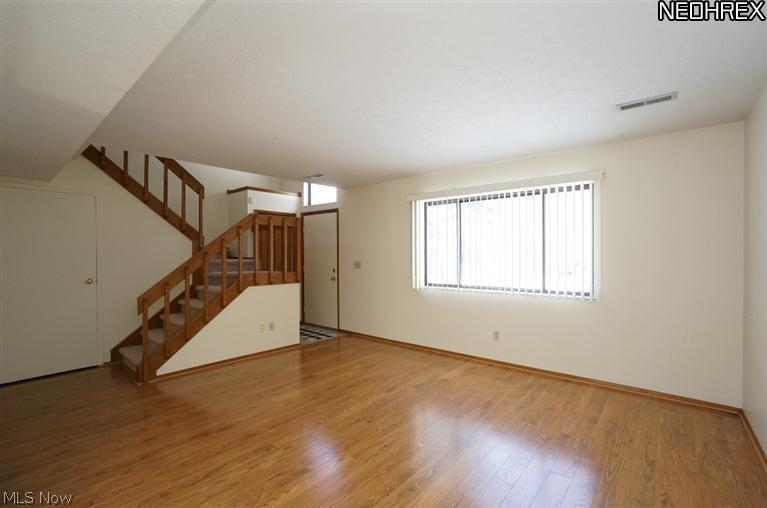 1477 Rydalmount Road Cleveland, OH 44118 - Photo 4 of 25