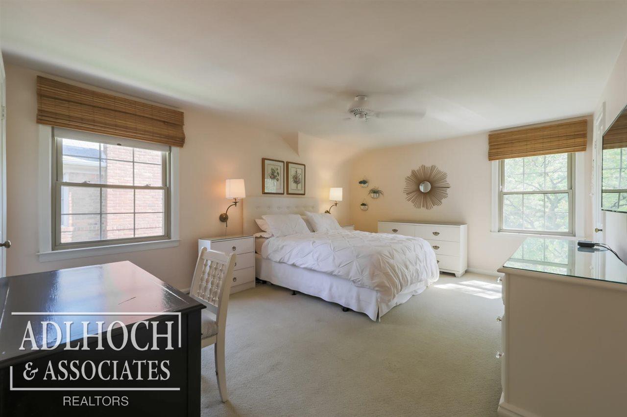 432 Maison Road Grosse Pointe Farms, MI 48236 - Photo 16 of 35