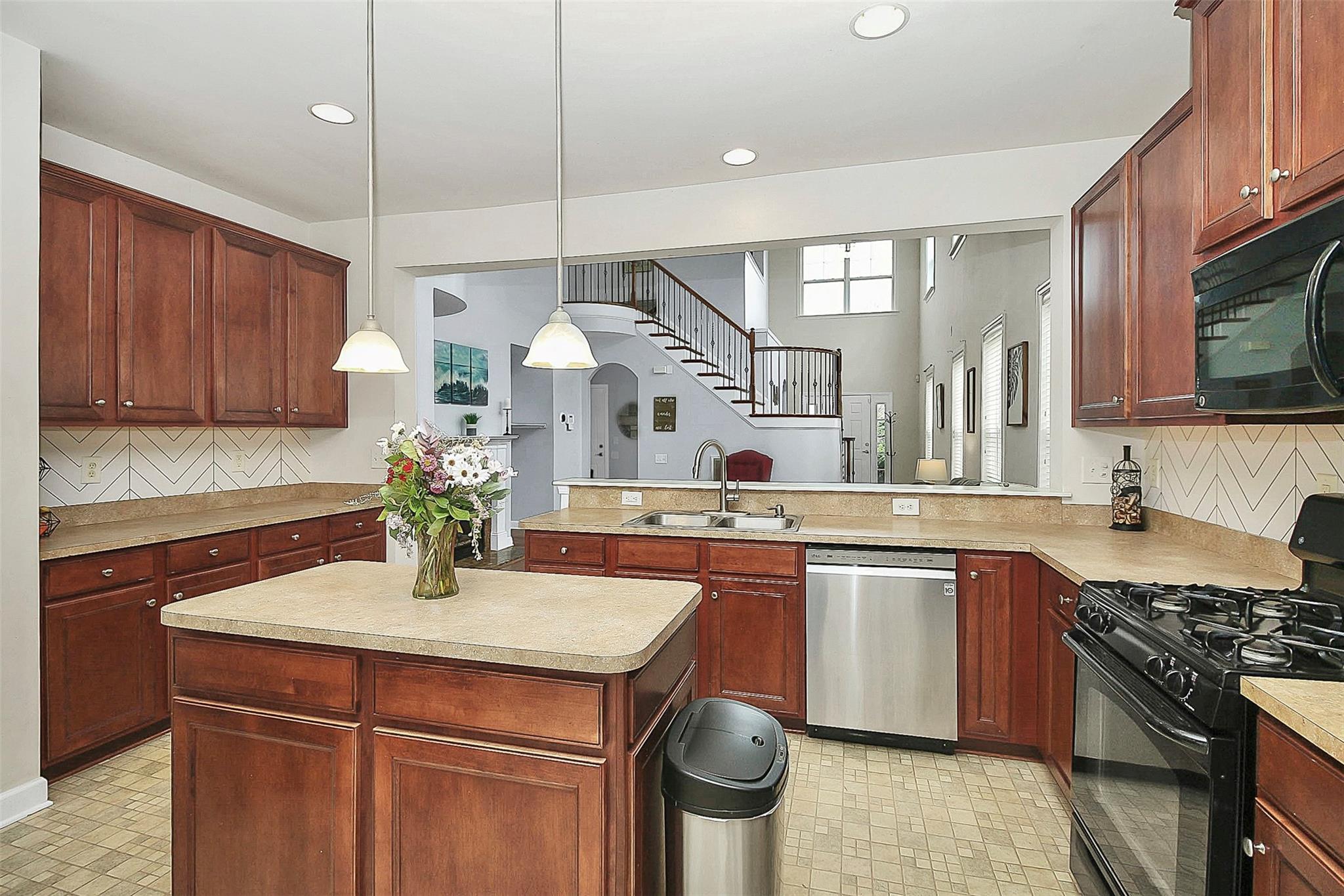 11016 Greenhead View Road Charlotte, NC 28262 - Photo 9 of 38 Gallery Image 9